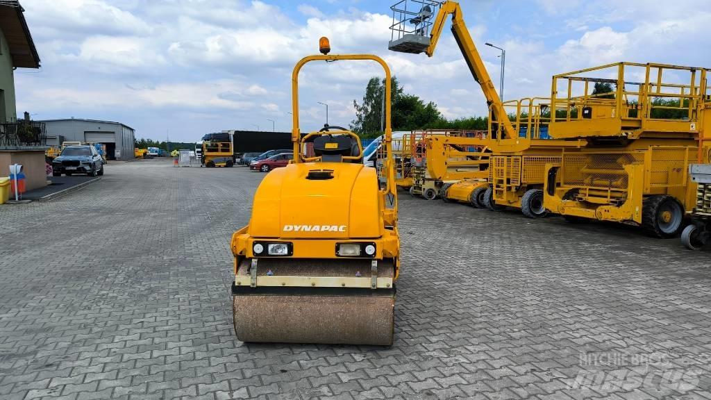 Dynapac CC 1200 Двойни барабанни ролки
