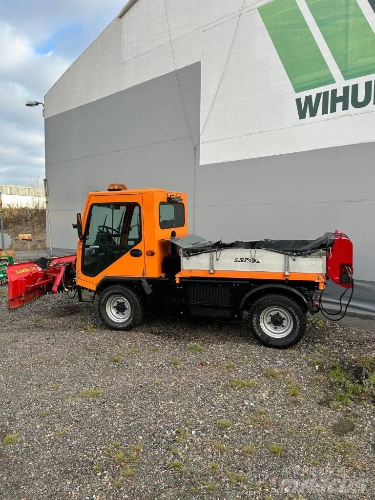 Ladog T1400 Компактни трактори
