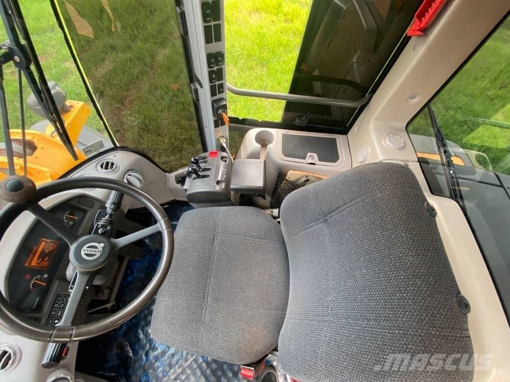 Volvo L 60 F Колесни товарачи