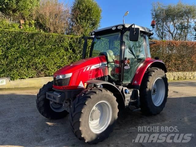 Massey Ferguson 5712 Трактори