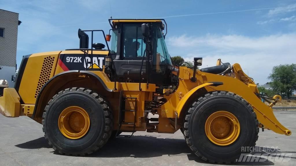 CAT 972 K Колесни товарачи