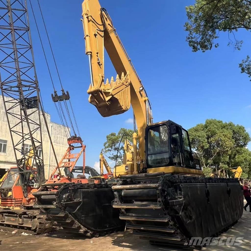 CAT 320 C Багери амфибии