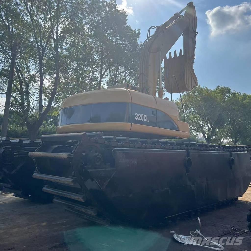 CAT 320 C Багери амфибии