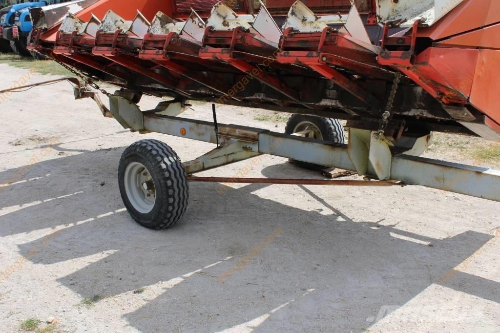 CLAAS Mega 208 Комбайни