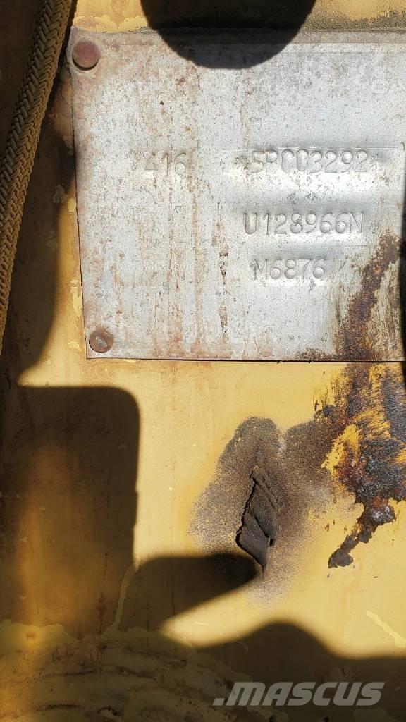 CAT 416 Товарач със заден ексватор