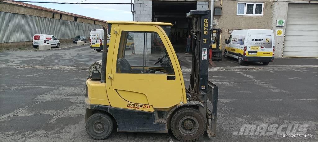 Hyster H2.0FT Камиони с АГУ