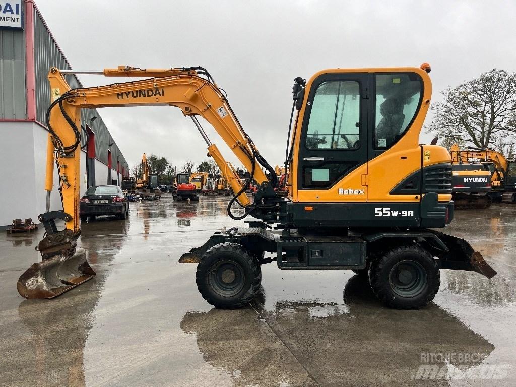 Hyundai R55W-9A Колесни екскаватори