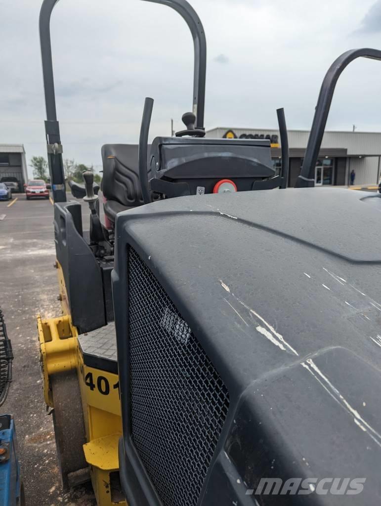 Bomag BW 120 AD-3 Двойни барабанни ролки
