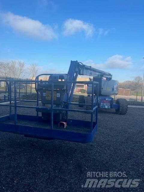 JLG 800 AJ Телескопични повдигачи
