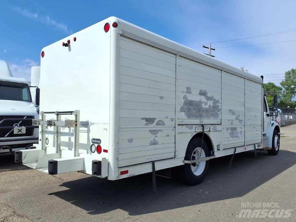 Freightliner M2 Товарни камиони за напитки