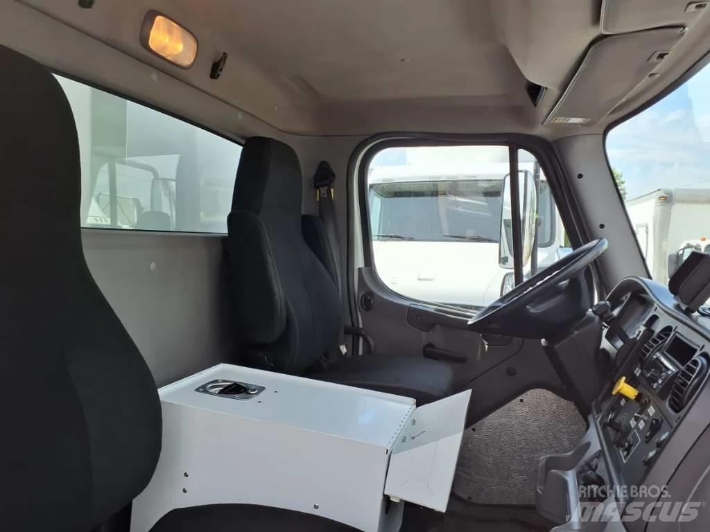 Freightliner M2 Товарни камиони за напитки