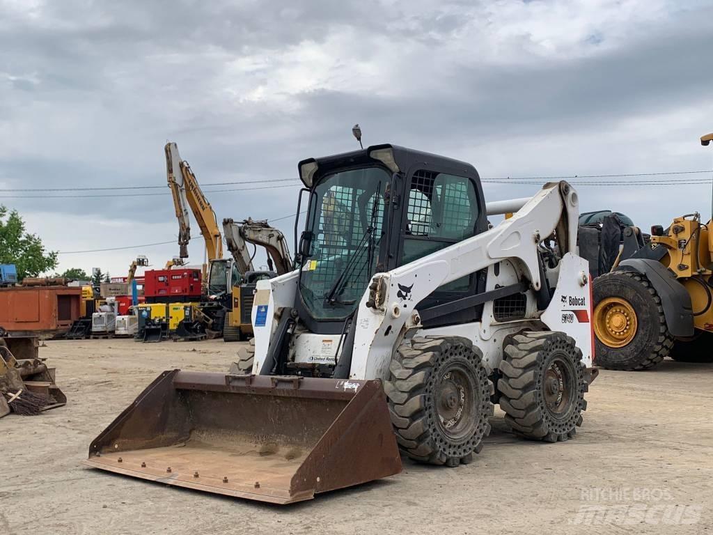 Bobcat S 740 Мини товарачи
