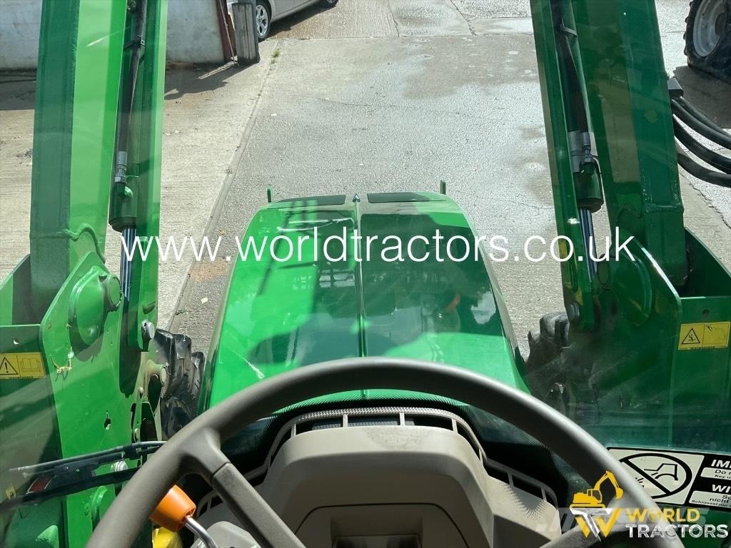 John Deere 6120 M Трактори