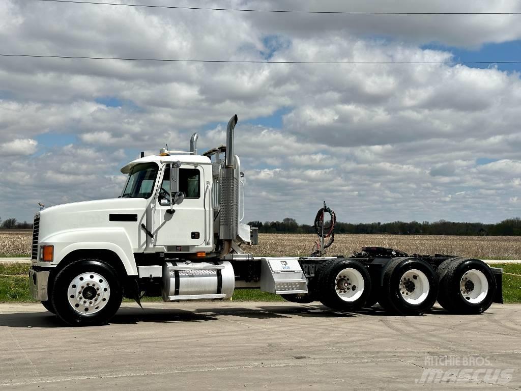 Mack CH 613 Влекачи