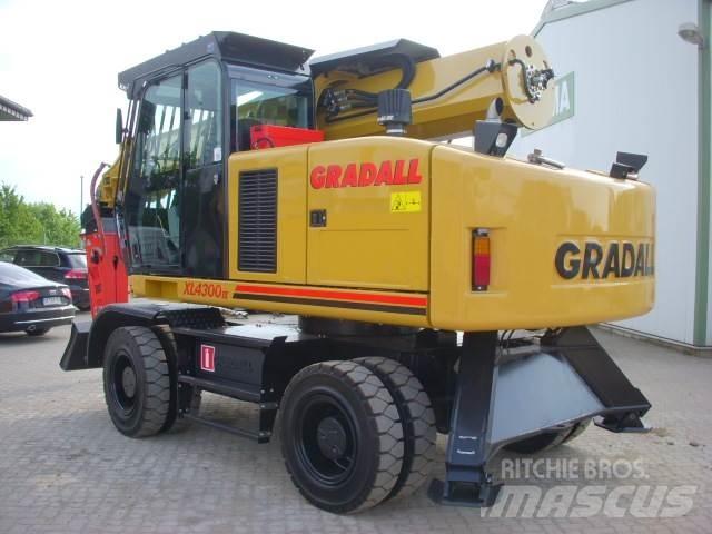 Gradall XL 4300 Колесни екскаватори