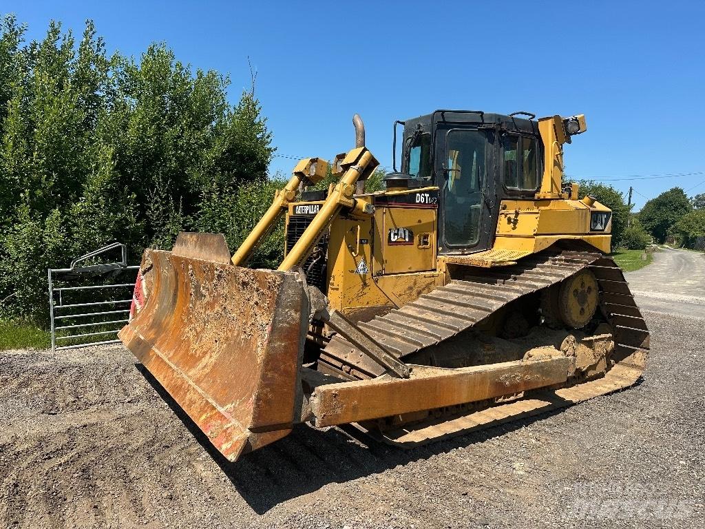 CAT D 6 T LGP Верижни булдозери
