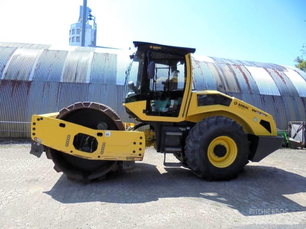 Bomag BW 213 PDH-5 Еднобарабанни ролки
