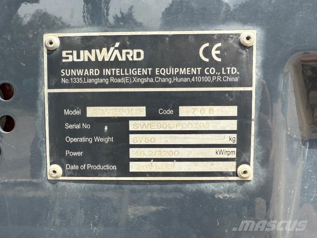 Sunward SWE 90 Средни екскаватори 7т - 12т