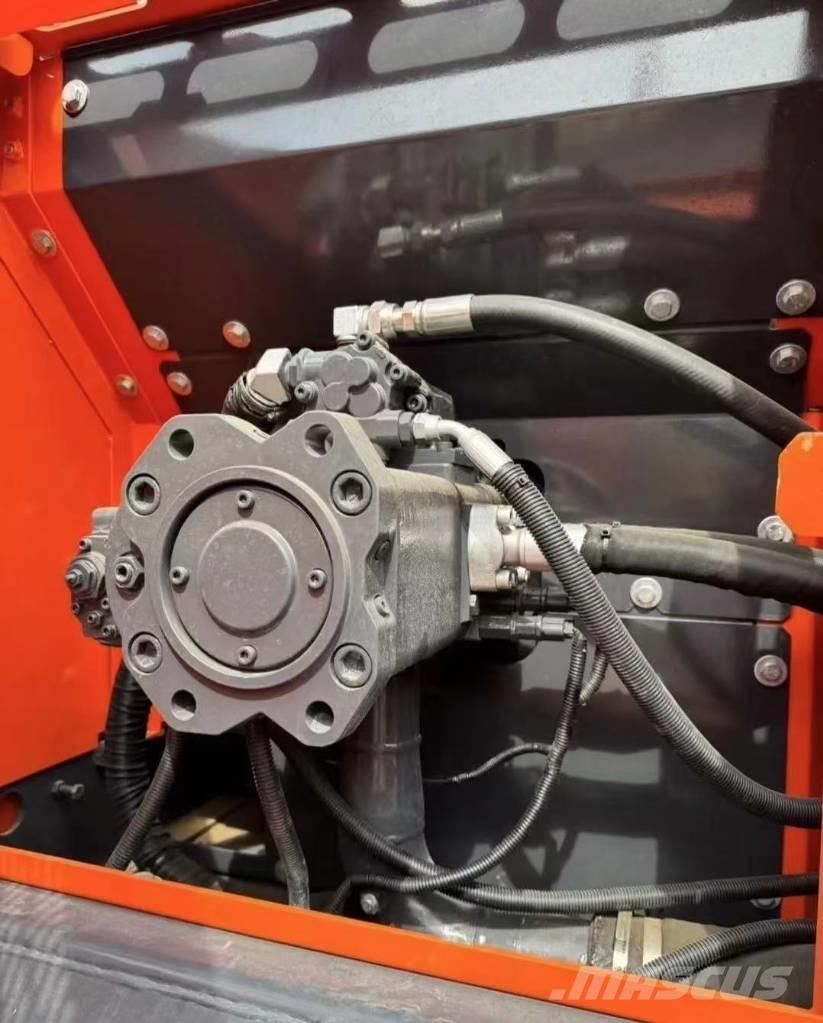 Doosan 225 DX Верижен екскаватор