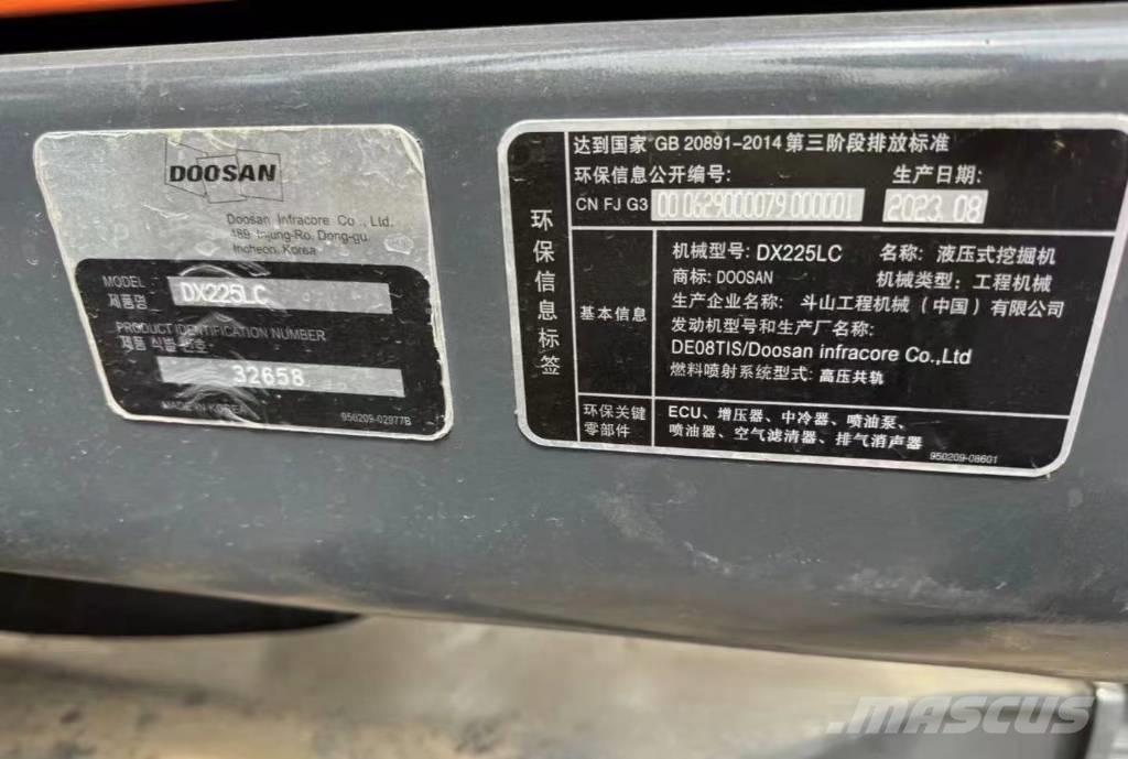Doosan 225 DX Верижен екскаватор