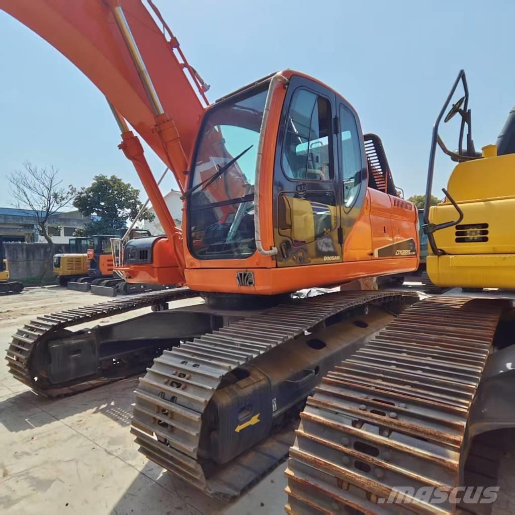 Doosan DX225LC-9C Верижен екскаватор