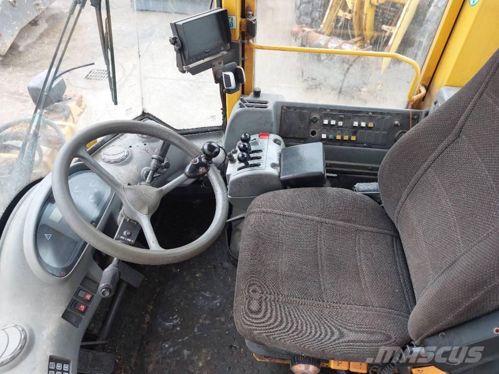 Volvo L90E Колесни товарачи