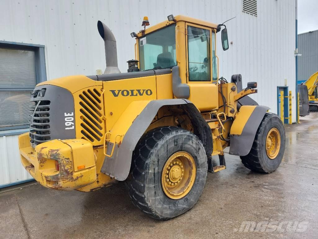 Volvo L90E Колесни товарачи