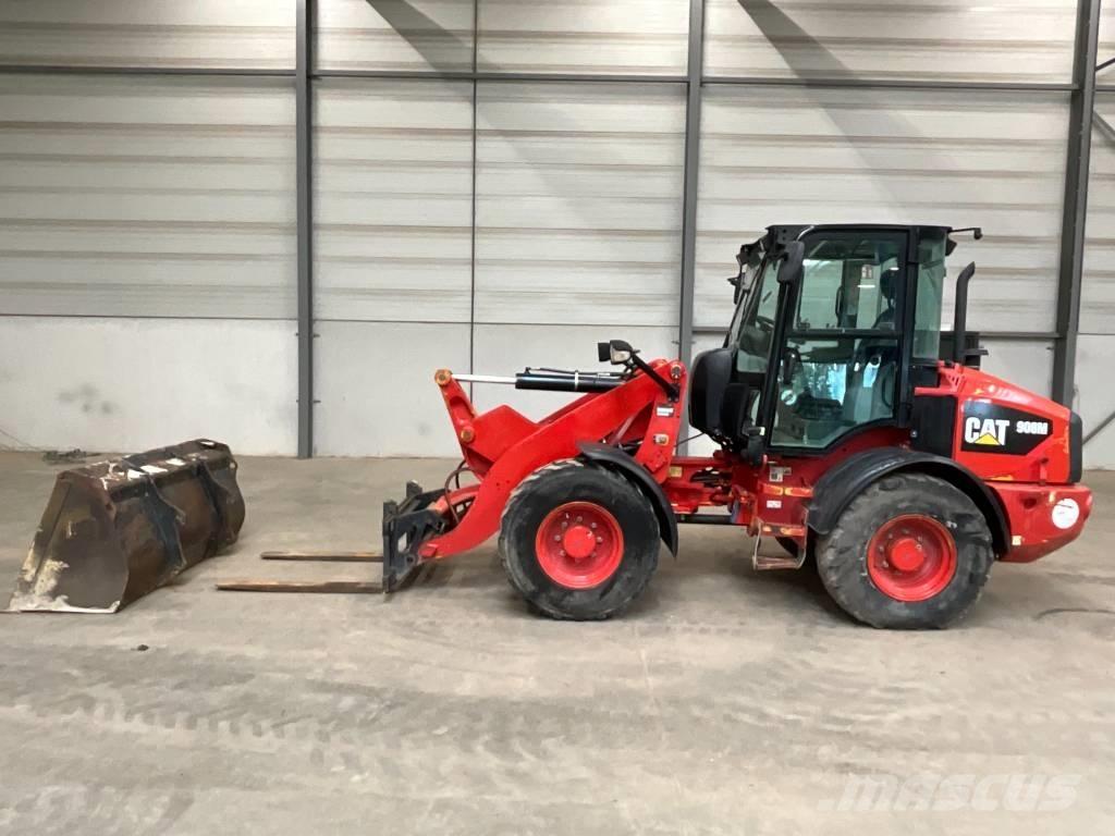 CAT 908 M Колесни товарачи