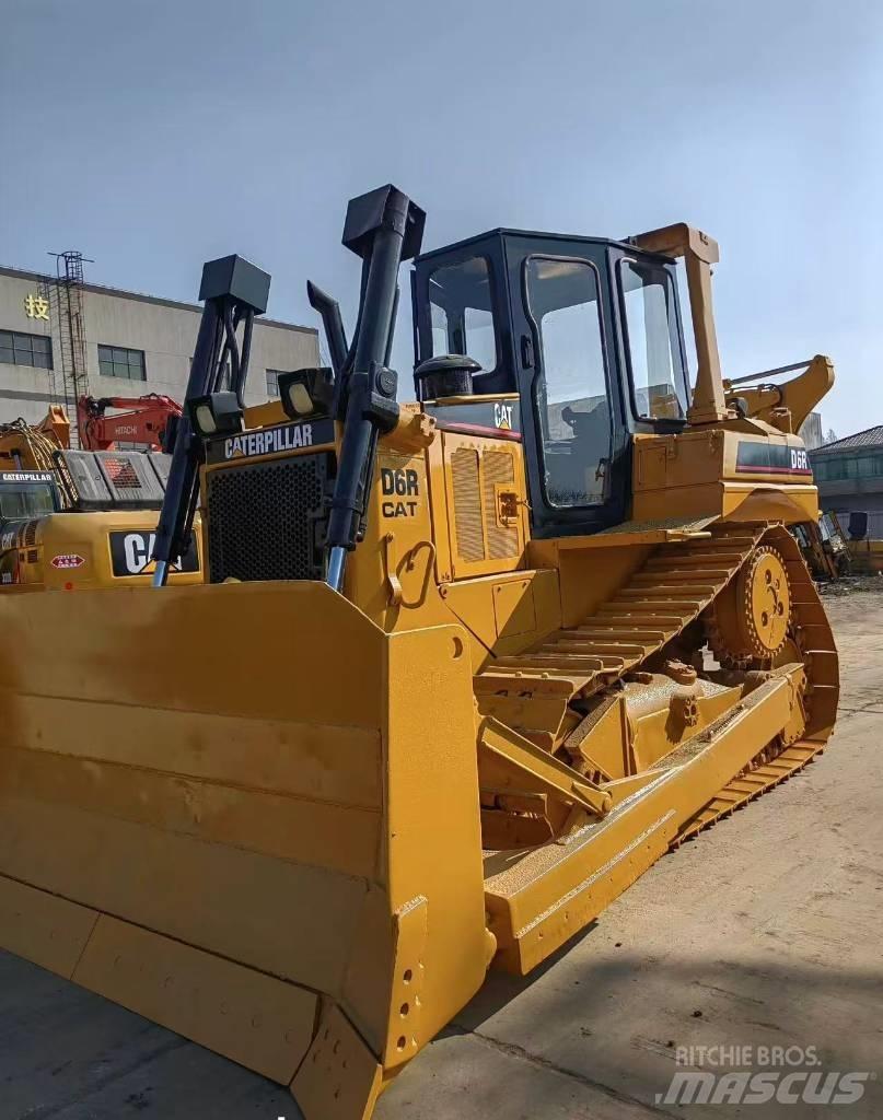 CAT D 6 R Грейдери