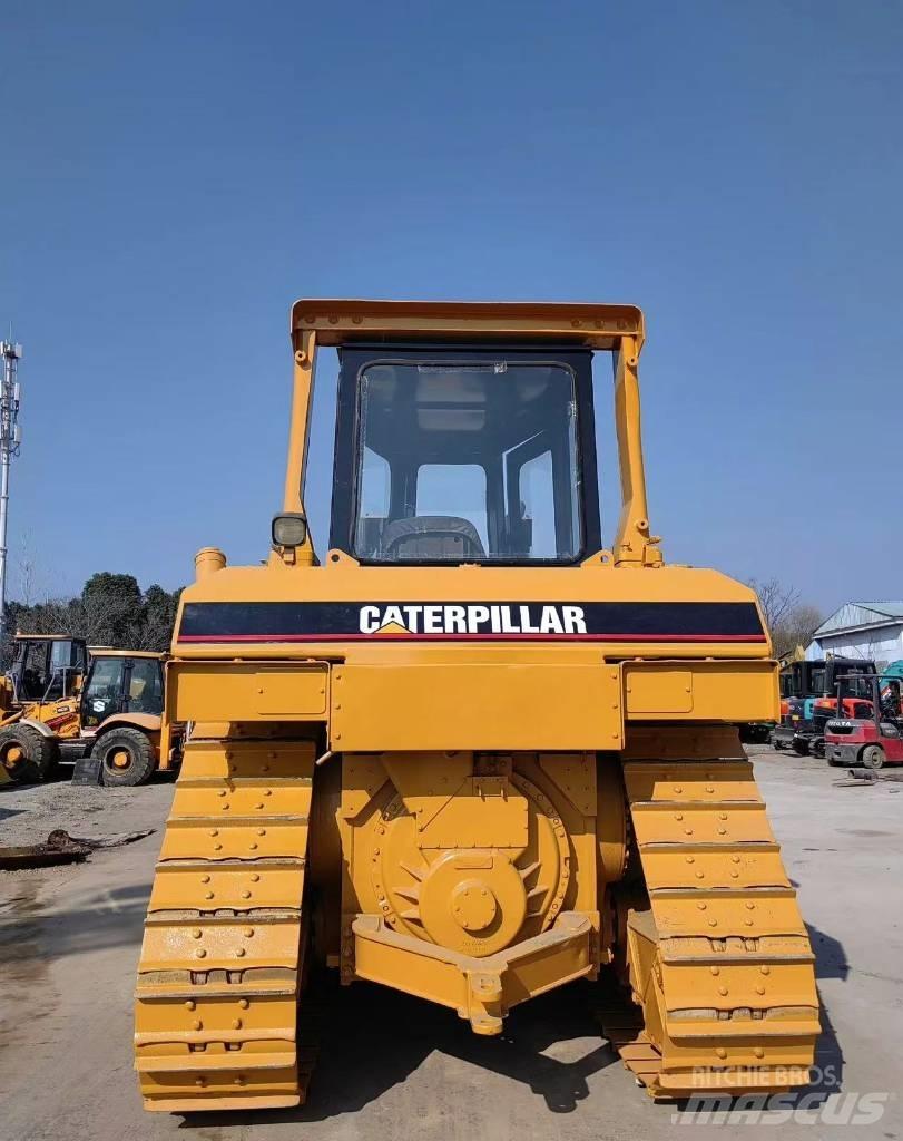 CAT D 6 R Грейдери
