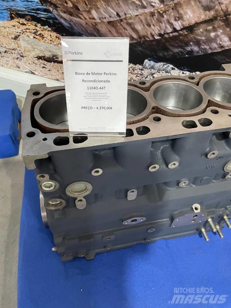 Perkins 1104D-44T Двигатели