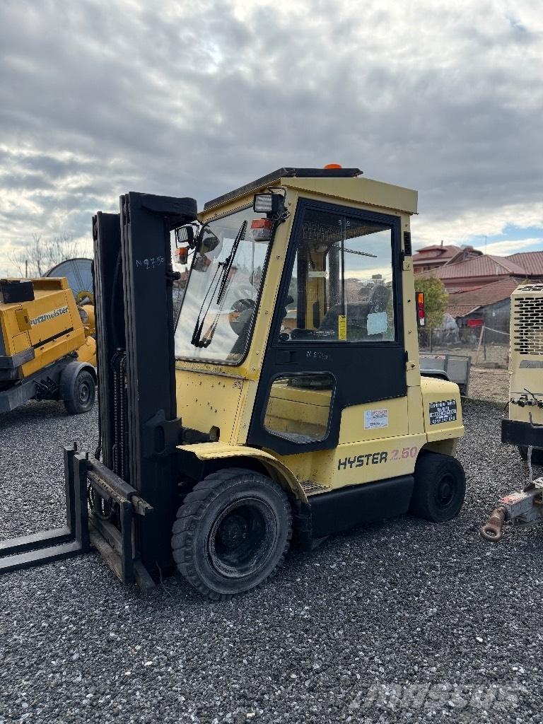 Hyster 2.50 Камиони с АГУ