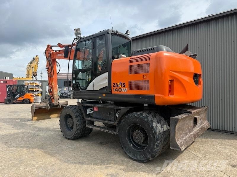 Hitachi ZX 140 W-5 Колесни екскаватори