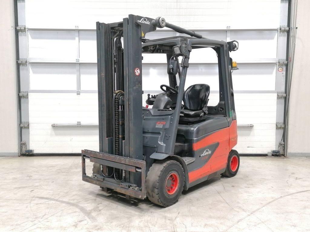Linde E25-01 Електрически вилични кари-повдигачи
