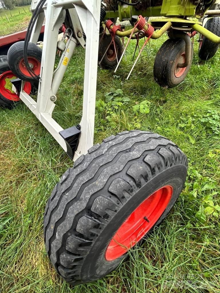 CLAAS VOLTO 1100T Гребла и сенообръщачки