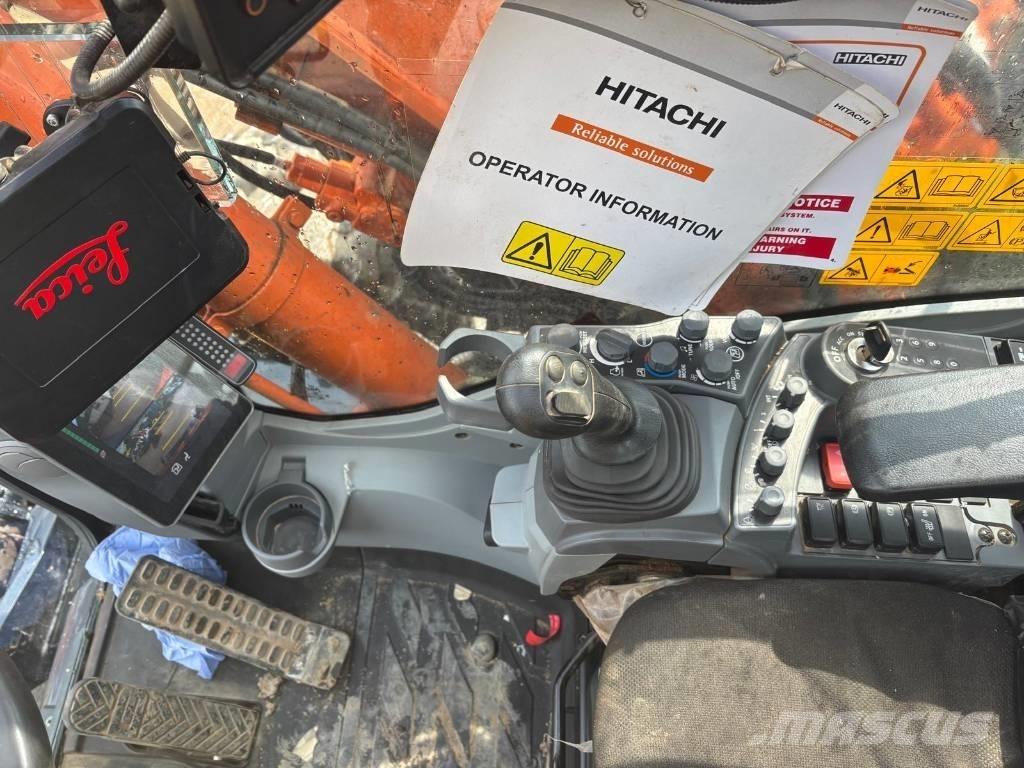 Hitachi ZX 155 W-7 Средни екскаватори 7т - 12т