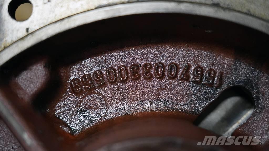 CASE CS 86 Bromshus Спирачки