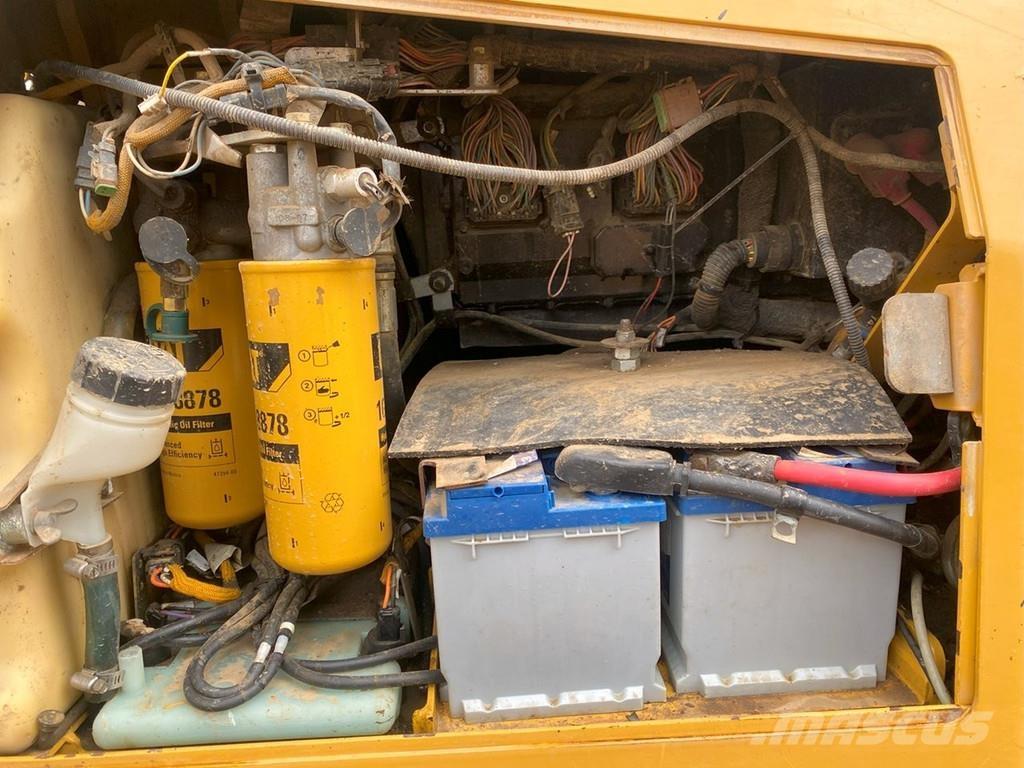 CAT D6 K LGP Верижни булдозери
