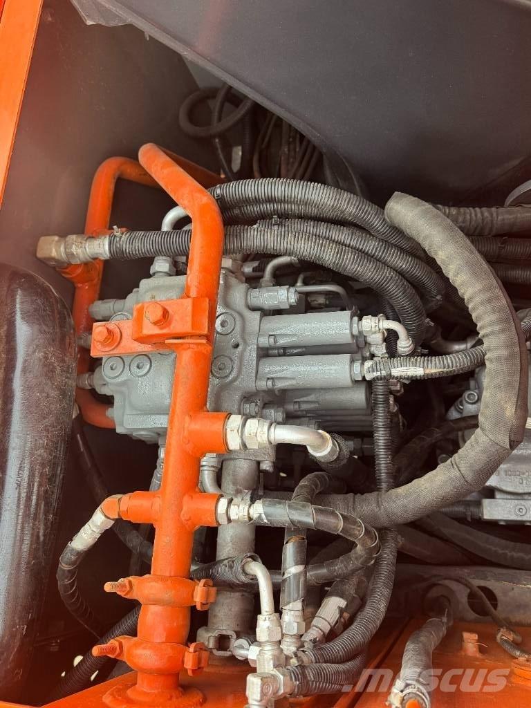 Hitachi ZX 70 Мини екскаватори < 7 т