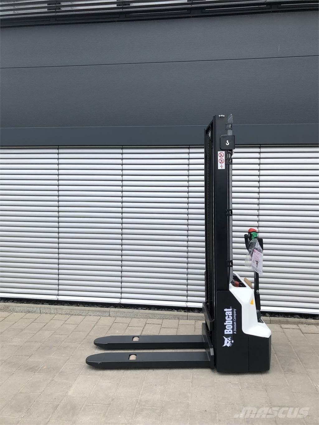 Bobcat LSM12N Колички високоповдигачи с теглич
