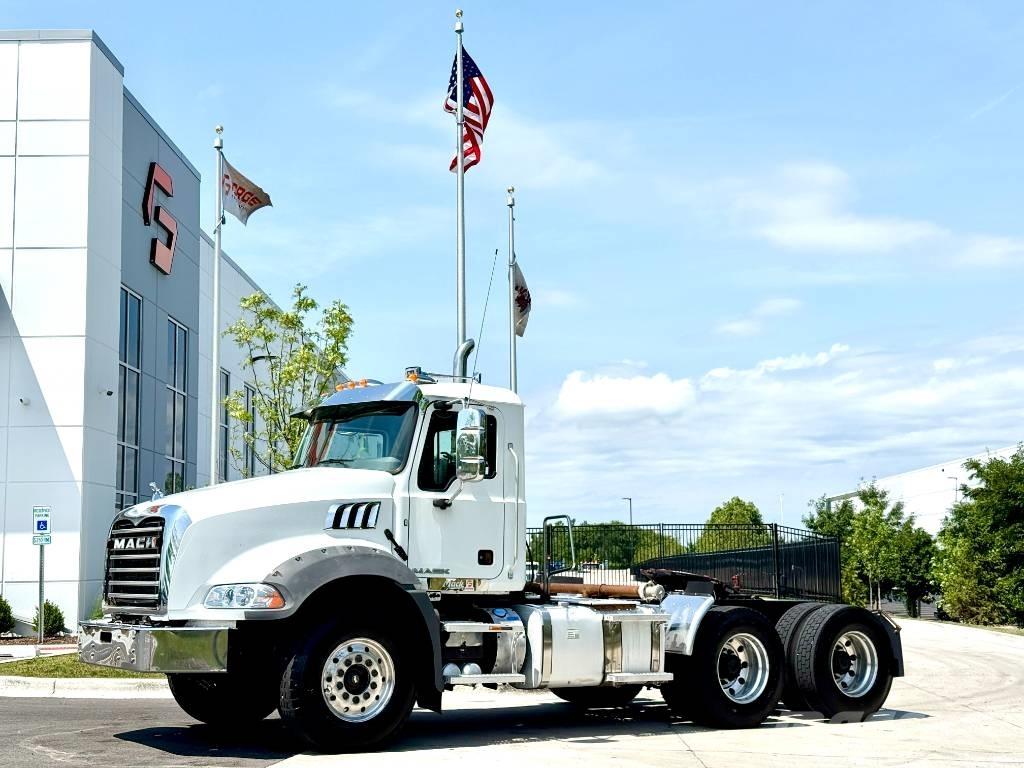 Mack GU 813 Влекачи