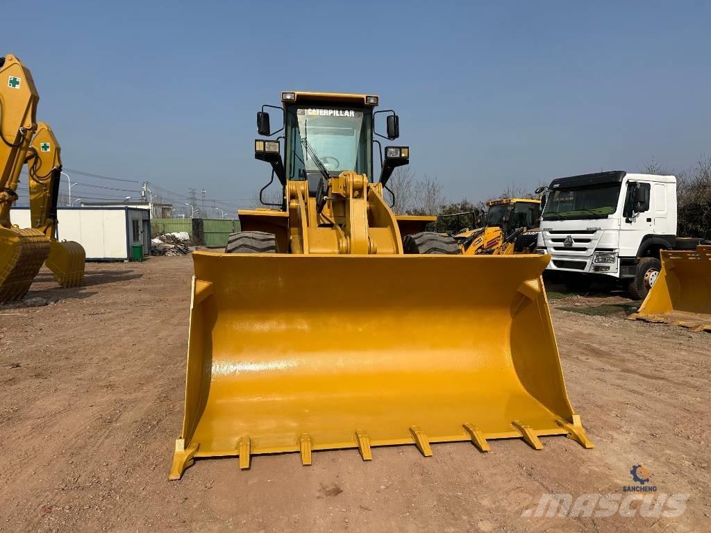 CAT 950G Колесни товарачи