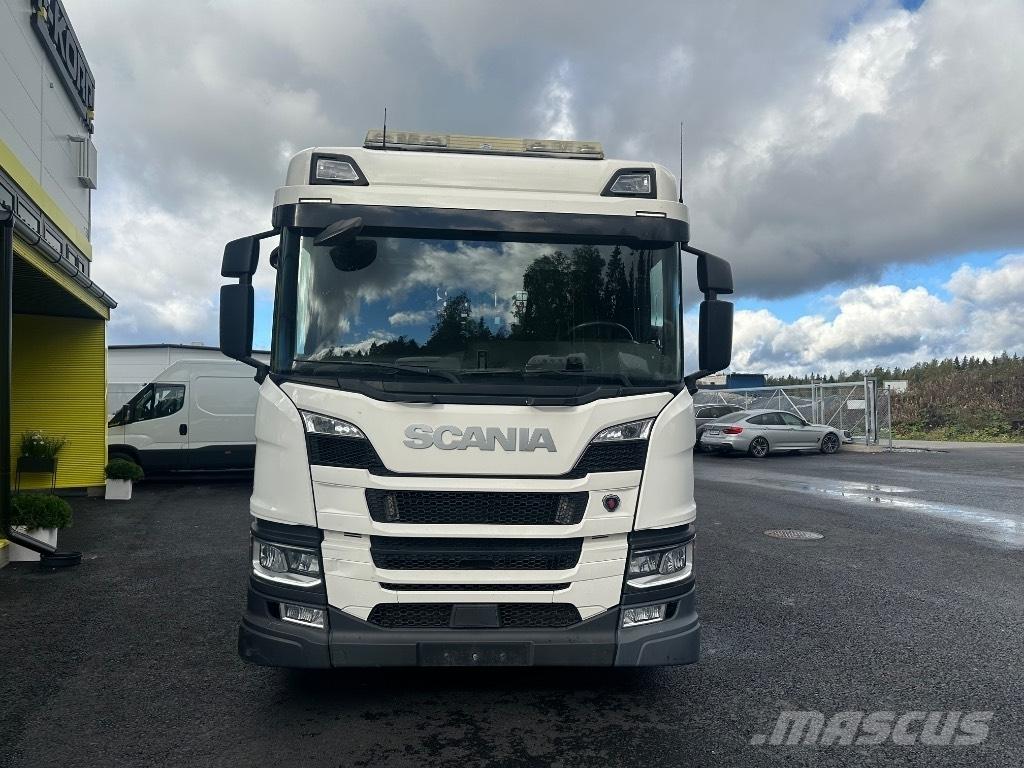 Scania P 370 6x2*4 Камиони с кран с кука