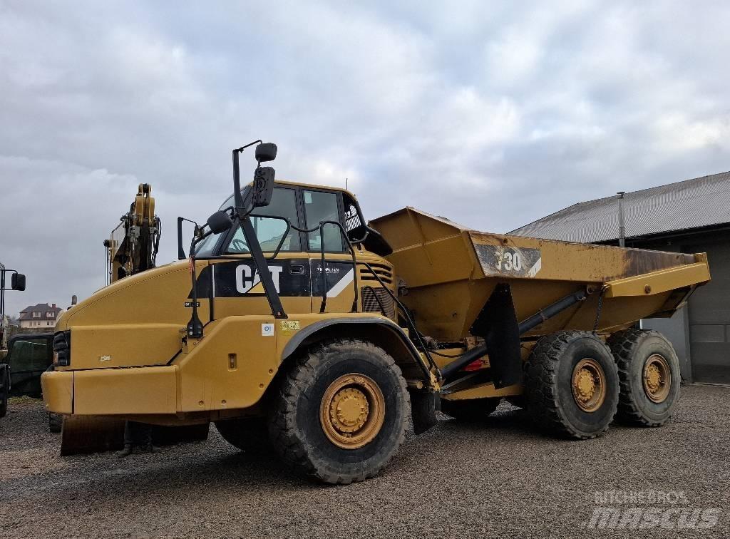 CAT 730 Дъмпери/моторни превозни средства