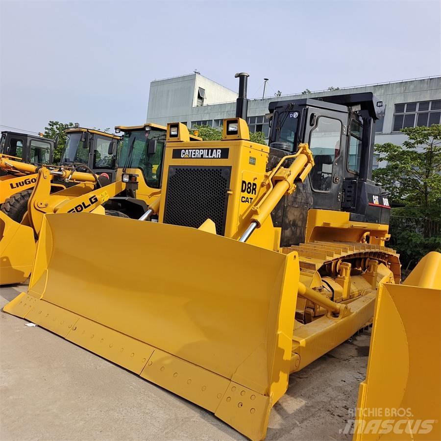 CAT D 8 R Верижни булдозери
