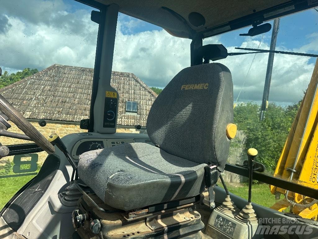 Fermec 860 SE Товарач със заден ексватор