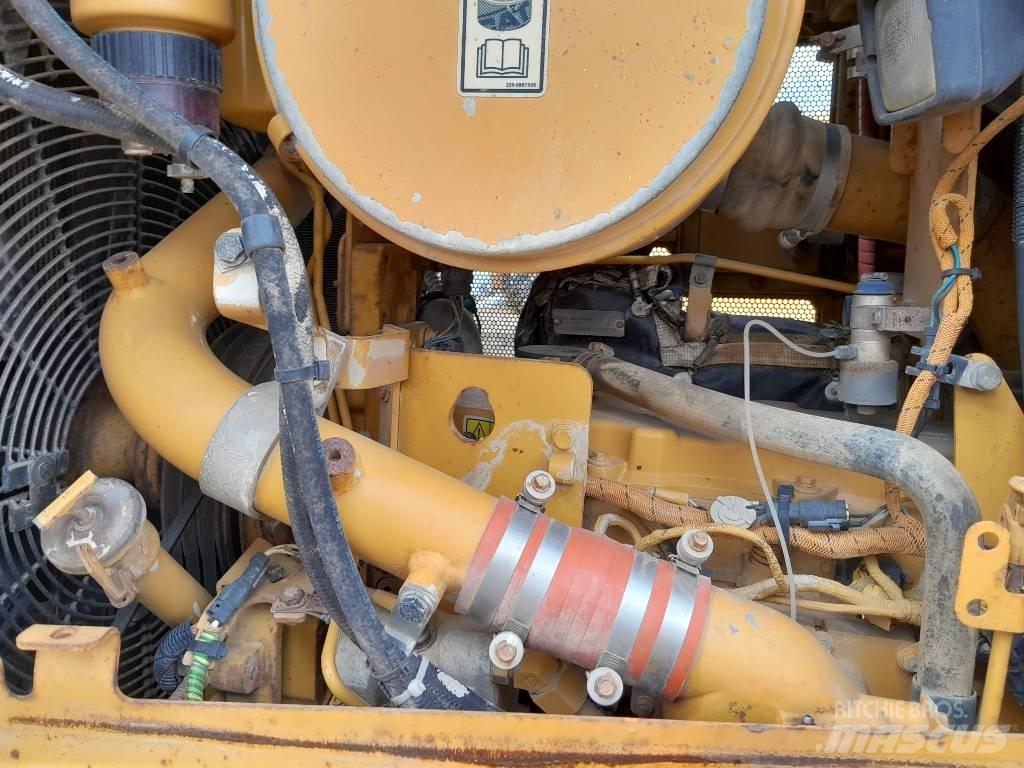 CAT D 6 R III Верижни булдозери

