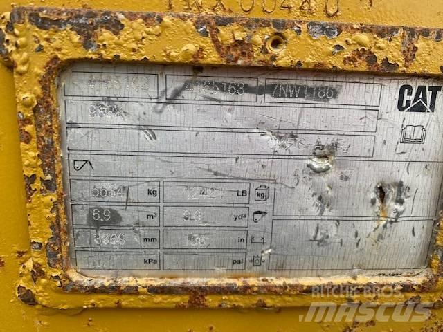 CAT 988 K Колесни товарачи
