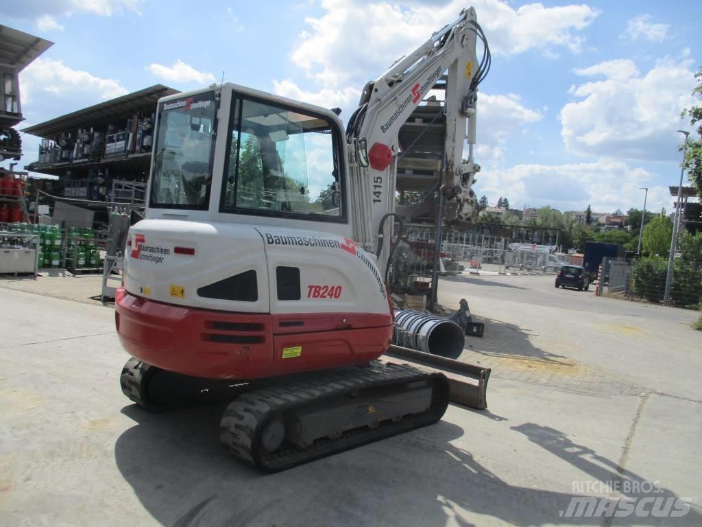 Takeuchi TB240 Мини екскаватори < 7 т