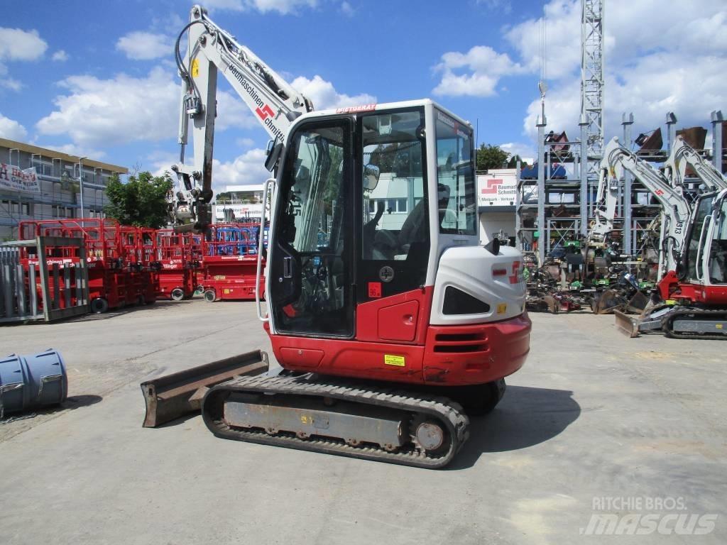 Takeuchi TB240 Мини екскаватори < 7 т